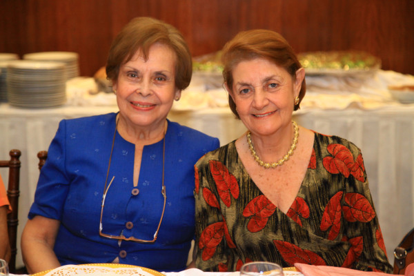 Alegre bienvenida para Olivia