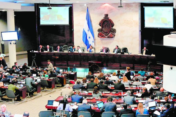Buscan impulsar candidaturas por consenso en el CN