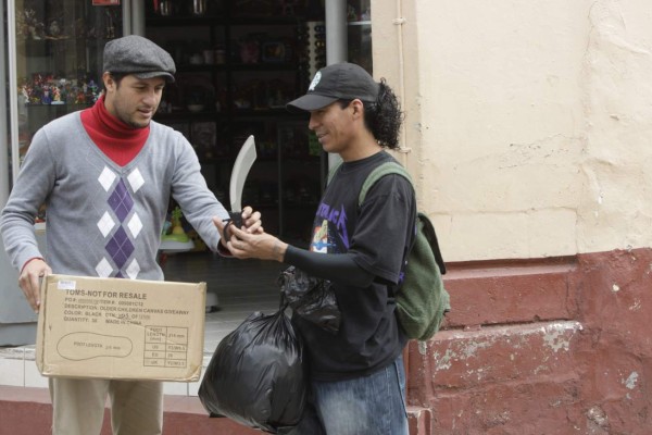 Hombre de dura apariencia con un noble corazón