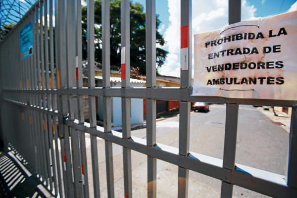 Retirarán portones instalados sin permiso en seis colonias