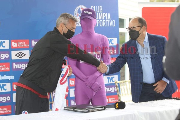 Así fue la presentación de Pablo Lavallén como nuevo técnico del Olimpia