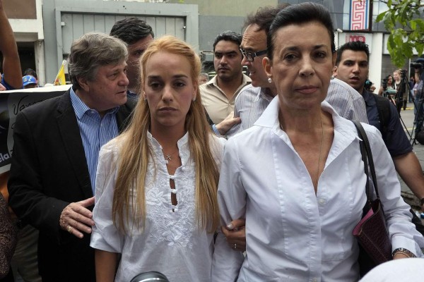 Aplazan audiencia a López