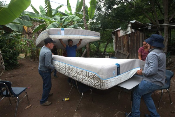 Recorrido de solidaridad en comunidades de Talanga y Cedros