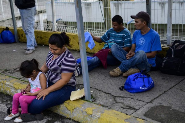 FOTOS: Así es la dura travesía de los migrantes en la frontera entre México y Guatemala