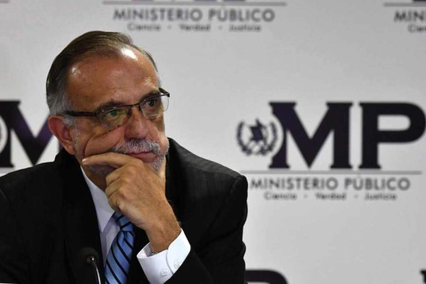 Fiscalía pide retirar inmunidad a presidente de Guatemala por irregularidades en campaña&nbsp;&nbsp;