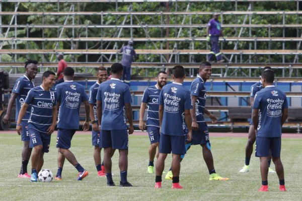 Familia de Boniek García se pone la camisa para apoyar a la H