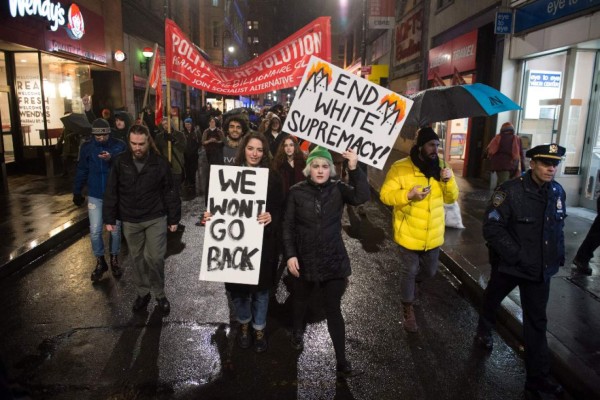 El Estado Unidos anti-Trump estalla en cólera