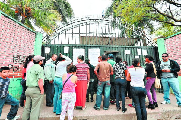 2.3 millones de niños y niñas inauguran año escolar