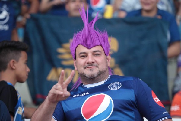 Darth Vader, un perrito azul y un detenido, entre lo más curioso de la gran final Motagua - Honduras de El Progreso