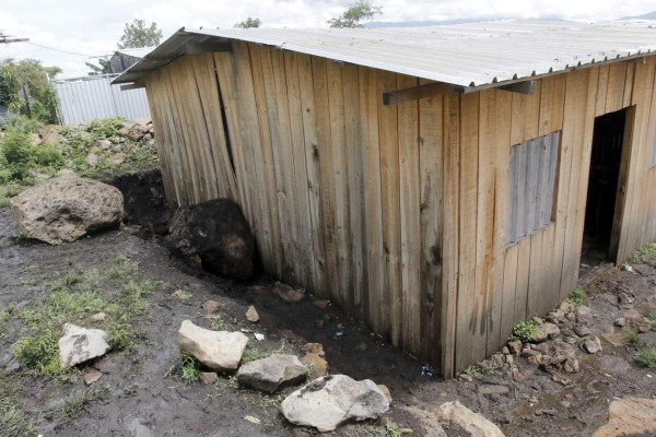 CEB Generación 2000 suspende clases por daños