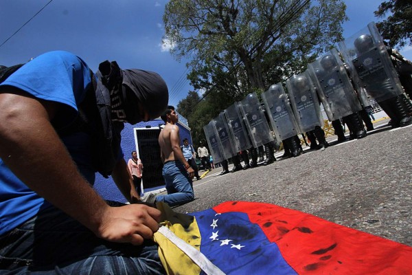 Un niño, primer muerto tras autorización de armas en protestas