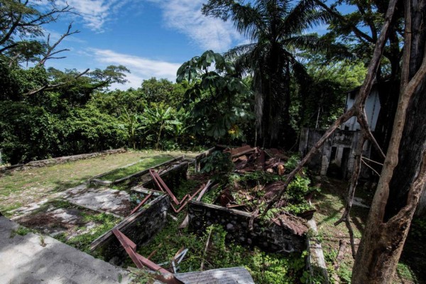 Maltrato, hambre y abusos sexuales, la oscura historia de la isla de los hombres solos (FOTOS)  
