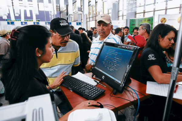 Microempresarios destacan éxito de Feria a la Inversa