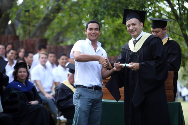 Zamorano: Se gradúan nuevos líderes del sector agropecuario del país y el mundo