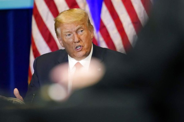 Trump trata de atraer a latinos durante gira por el oeste de Estados Unidos