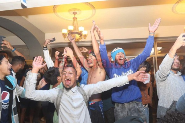 Aficionados motagüenses compartieron con los futbolistas previo a la final