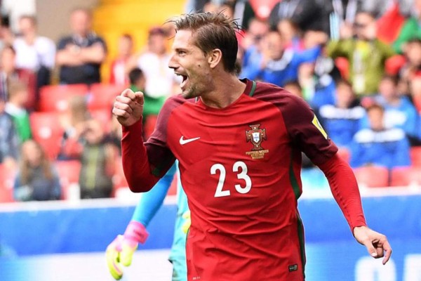 Traspaso de Adrien Silva al Leicester no se hizo por un retraso de 14 segundos