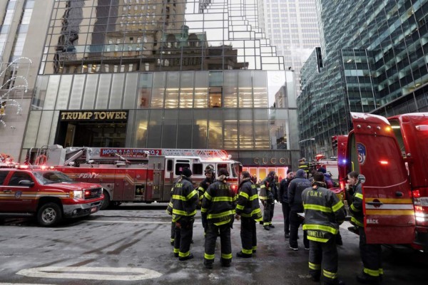 Las imágenes que no vio del incendio que se desató en la Torre Trump