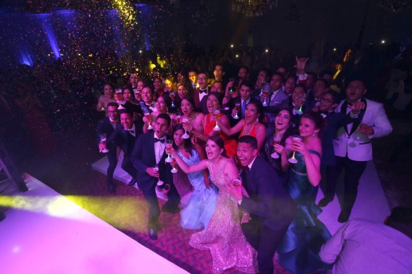 Los seniors 2018 de the Mayan School vivieron su prom