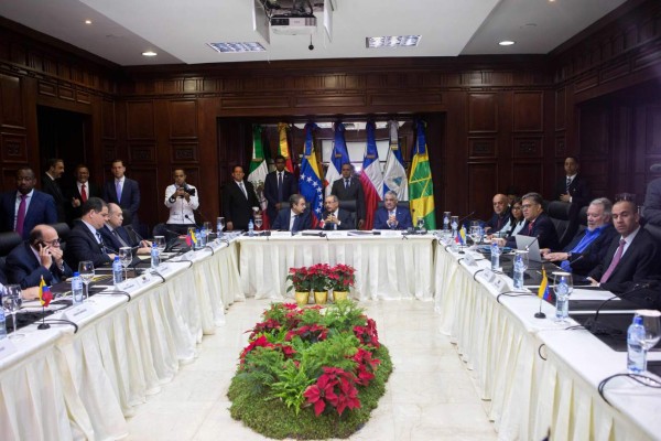 Gobierno venezolano y oposición cierran negociación sin acuerdo; fijan nueva cita