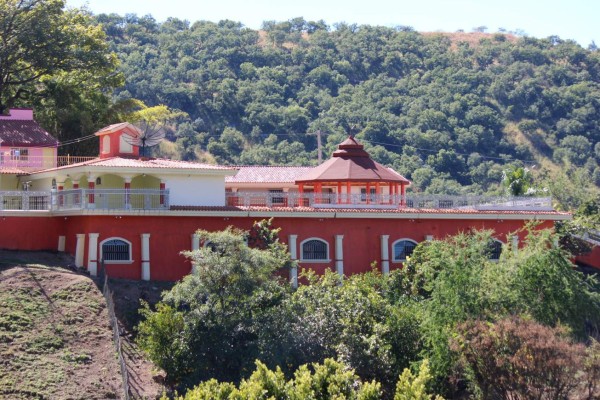 Delincuentes se meten a robar a la casa de la mamá del 'Chapo” Guzmán