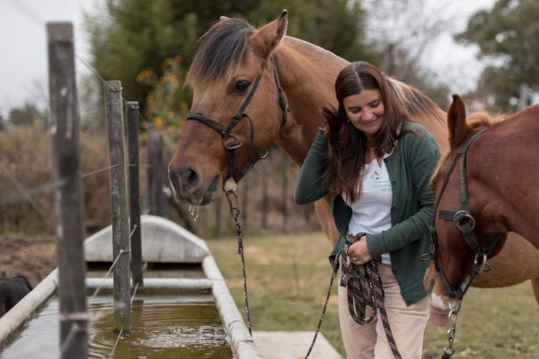 Caballos que sanan: la equinoterapia, una alternativa para curar