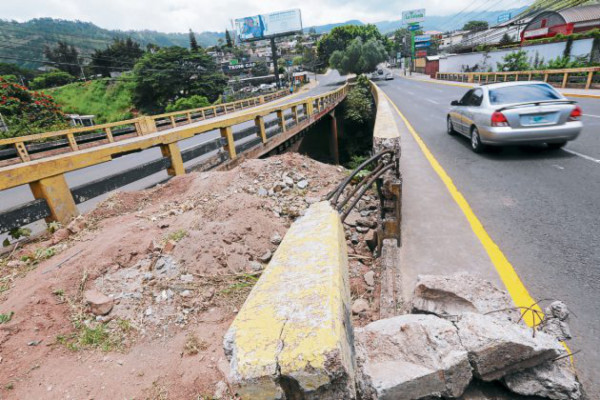 Abandono mantiene en mal estado el 80% de puentes