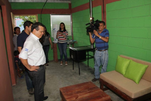 Dos familias tienen nuevo hogar por campaña de EL HERALDO y Sedis