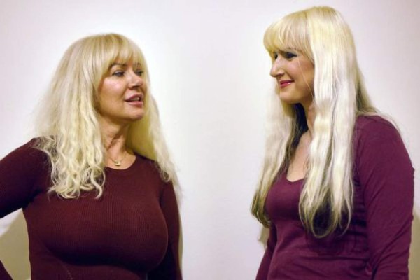 Madre se realiza más de una docena de cirugías para parecerse a su hija