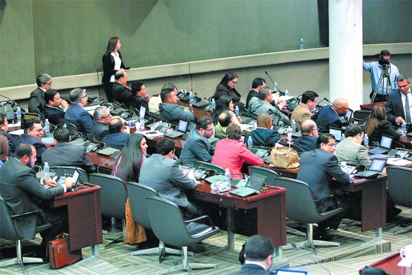 CN se abstiene de hablar de reelección