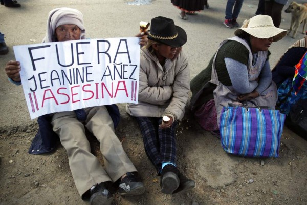 Muerte y protestas en una Bolivia envuelta en crisis, y que urge de elecciones