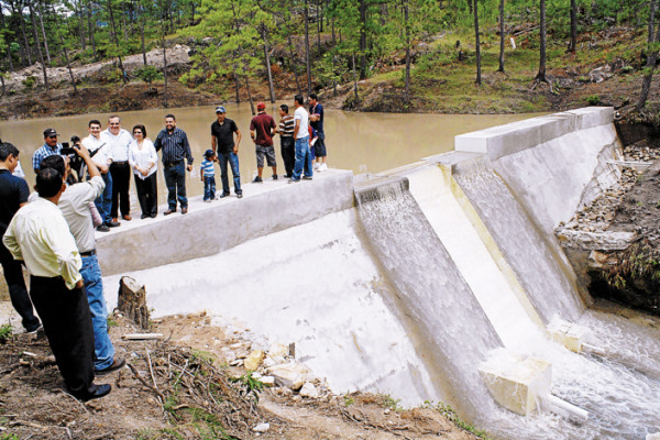 Inauguran represa Manzaragua en Güinope