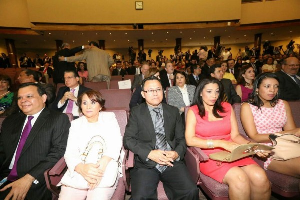 Ceremonia de entrega del premio Álvaro Contreras a director de EL HERALDO