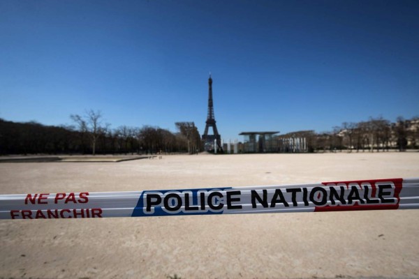 Entierros sin familia, cursos online y calles vacías: los efectos del coronavirus