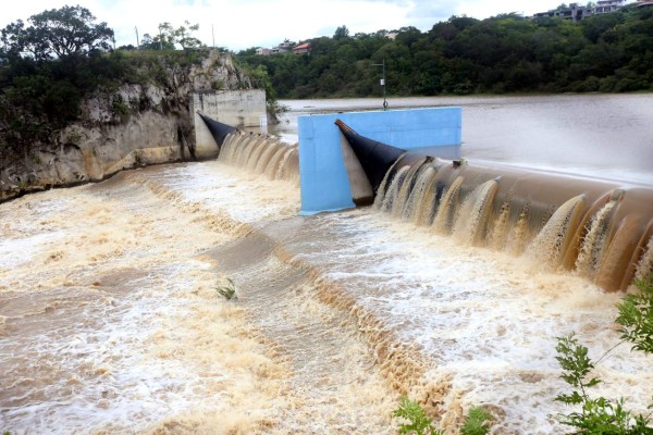 Honduras: Garantizado el suministro de agua para verano de 2017