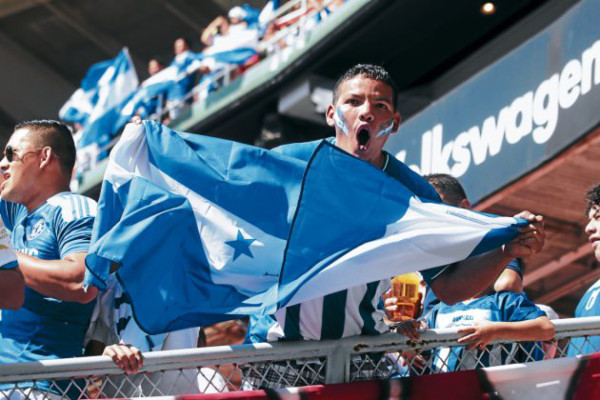 Honduras golea 3-0 a El Salvador previo al debut ante Panamá