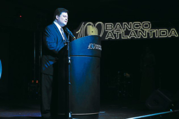 Memorable gala para festejar centenario de Banco Atlántida