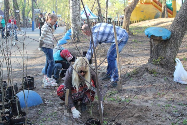 Irina Slavina, la periodista rusa que se prendió fuego en un parque (FOTOS)
