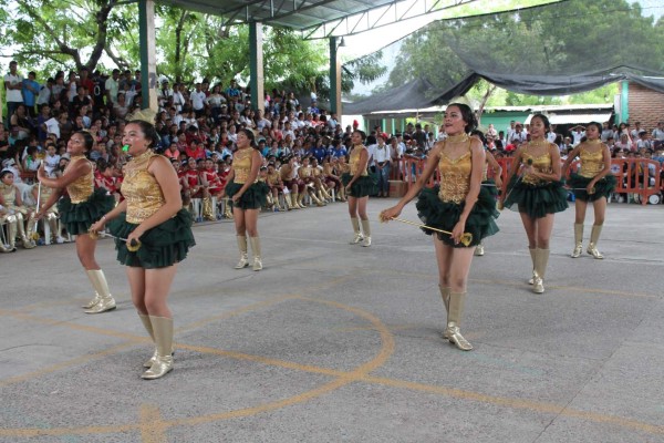 Derroche de talento y belleza en V Desafío de Palillonas en Choluteca