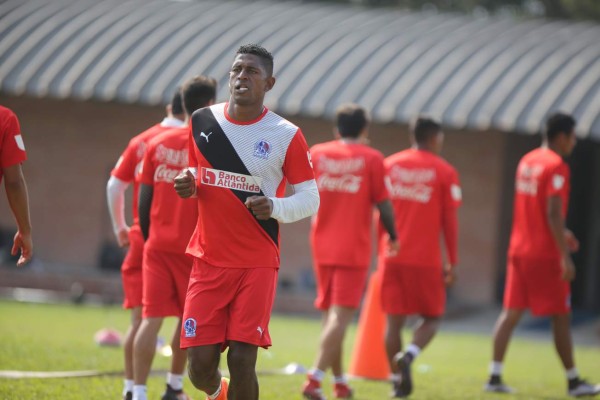 El entrenador del Olimpia Héctor Vargas: 'Costly es Costly en Centroamérica”