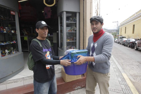 Hombre de dura apariencia con un noble corazón