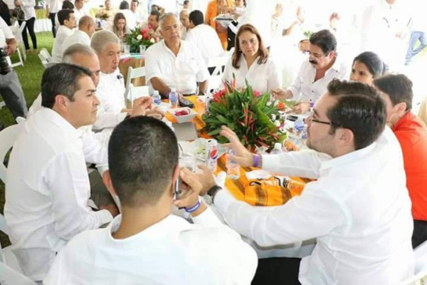 Así reaccionaron los hondureños tras la reunión de diputados de la oposición con Juan Orlando
