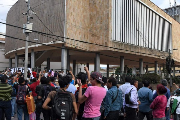 Oposición pide que resolución de mediador del diálogo tenga fuerza de ley como tratado internacional &nbsp;