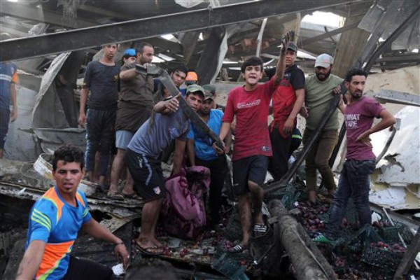 Suben a 67 los muertos por camión bomba en mercado de Bagdad
