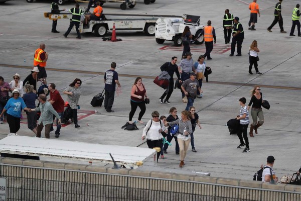 Cinco muertos y ocho heridos en tiroteo en aeropuerto en Florida