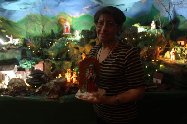 La aparición de la Virgen de Guadalupe retratada en un nacimiento capitalino