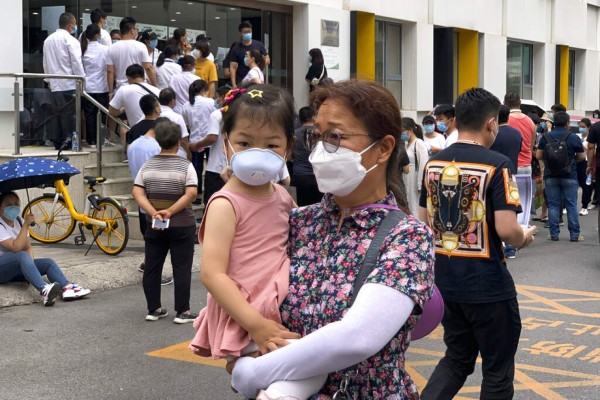 Hong Kong endurece restricciones ante avance de cuarta ola de covid-19