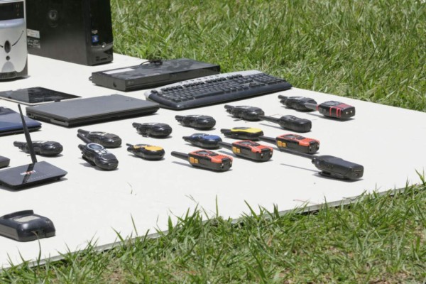 Más de 3 millones de lempiras y potentes armas de fuego hallan en penal de San Pedro Sula