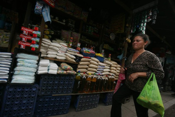 Vendedores de Tegucigalpa esperan mejorar ventas desde finales de mes