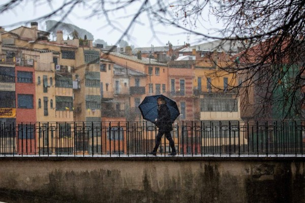 Sube a 13 cifra de muertos por paso de tormenta Gloria en España (FOTOS)